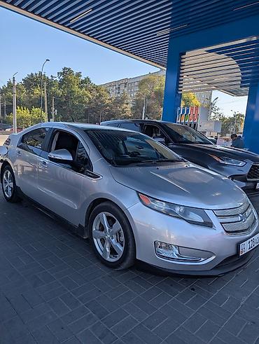 Chevrolet Volt: 2013 г., 1.4 л, Вариатор, Гибрид, Хэтчбэк at lalafo.kg Chevrolet Volt: 2013 г., 1.4 л, Вариатор, Гибрид, Хэтчбэк