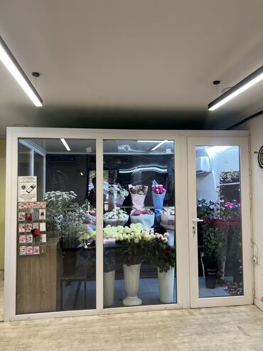 аренда помещения для кофейни: Продаю Магазин В жилом доме, 35 м², Свежий ремонт, 1 этаж