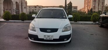 kia sorento baku: Kia Rio: 1.4 l | 2008 il Sedan