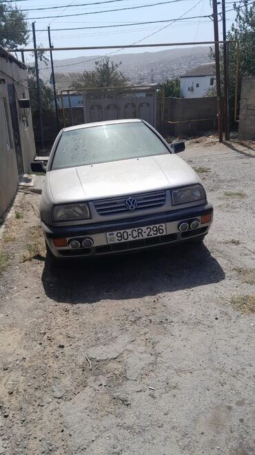 volkswagen 2003: Volkswagen Jetta: 1.6 л | 1996 г. Кабриолет