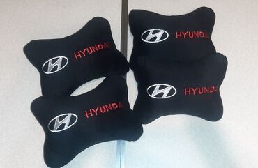 Аксессуары для авто: Подушки под голову в авто, марки HYUNDAI. Тканевые, мягкая ткань