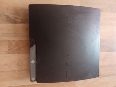 PS3 (Sony PlayStation 3): PS3 satılır 3 eded pultu var 500 gb yaddasi var icinde 20 den cox oyun