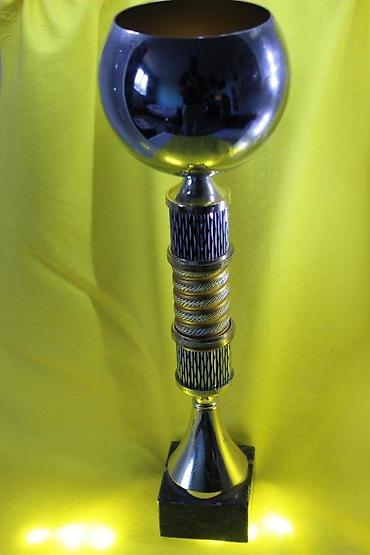 Značke, ordenje i medalje: VELIKI STARI PEHAR | Stari pehar sa mermernim postoljem, ukupno — 1