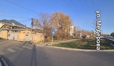 Продажа коттеджей и домов: ❗ПРОДАЮ на ПЕРВОЙ ЛИНИИ по ул. МЕДЕРОВА под БИЗНЕС, 4-х комнатный дом! at lalafo.kg — 1 Продажа коттеджей и домов: ❗ПРОДАЮ на ПЕРВОЙ ЛИНИИ по ул. МЕДЕРОВА под БИЗНЕС, 4-х комнатный дом! — 1