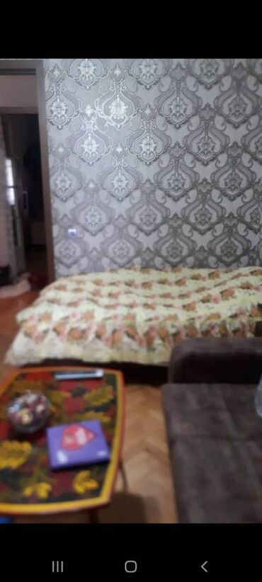 Uzunmüddətli kirayə mənzillər: Səbail rayonu,Azneft dairəsi yaxınlığında,6 nömrəli məktəbin — 8