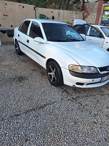 опел вектира: Opel Vectra: 1996 г., 1.8 л, Механика, Бензин, Седан — 4