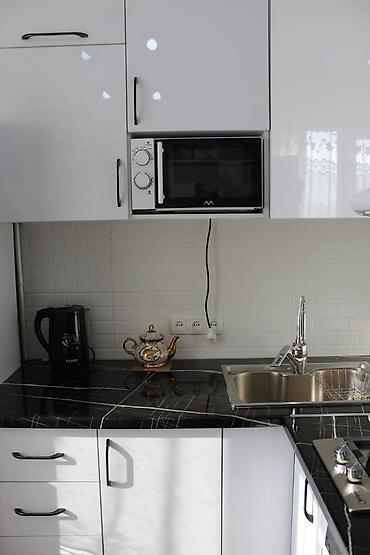 Продажа квартир: 2 комнаты, 47 м², Карпинка 104 серия, 5 этаж, Дизайнерский ремонт at lalafo.kg — 17 Продажа квартир: 2 комнаты, 47 м², Карпинка 104 серия, 5 этаж, Дизайнерский ремонт — 17