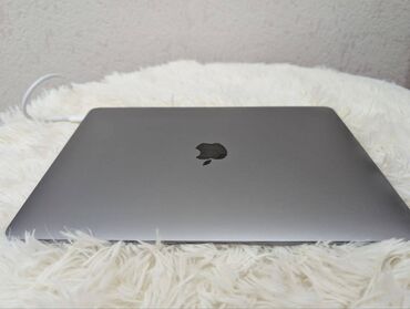 Kompüter ehtiyyat hissələri: İşlənmiş Apple MacBook, 13.3 ", Apple M1, 256 GB