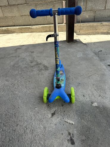 самокат скутер: Продается новый детский самокат,в идеальном состоянии