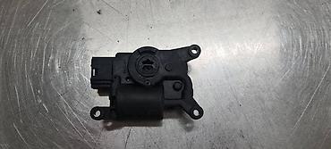 plazma kugla: MOTOR KLAPNE GREJANJA ZA VOLKSWAGEN GOLF 7 - 5Q0907511A | Motor — 1