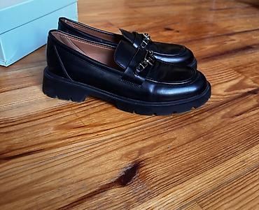 Mokasin və loferlər: Qadın loafer ayaqqabıları 2-3 dəfə geyinilib, 40 ölçüdür. 80 manata — 4