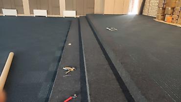 Напольные работы: Укладка пола, Монтаж напольных плинтусов, Выравнивание пола | Ковролин, Ламинат, Линолеум Больше 6 лет опыта — 4