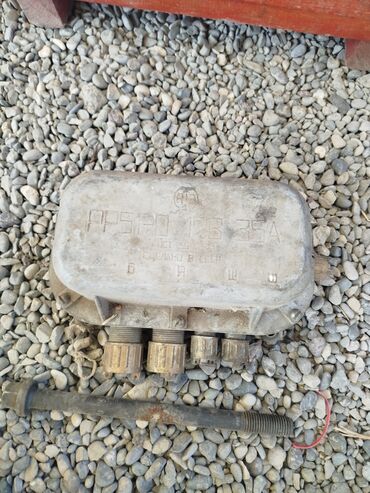 купить стабилизатор напряжения: Sovet istehsalı elektrik avadanlığı komplekti. Məhsul haqqında: - Üst