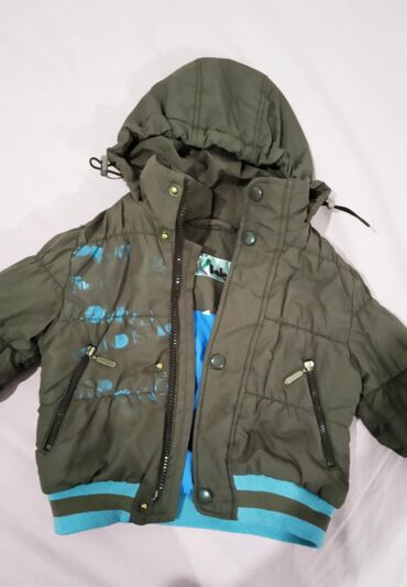 детская фирменная куртка: Куртка детская осень-зима, очень хорошее качество и состояние хорошее