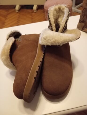 Ugg obuća: Ugg mini čizme, bоја - Braon