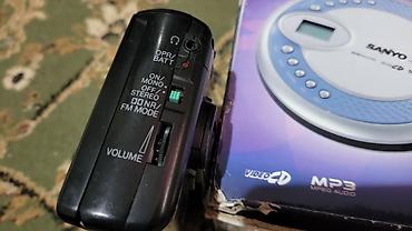 селектр 210: 2 аппарата : Sanyo - VCD, MP3CD, . Panasonic - кассетный плеер — 10