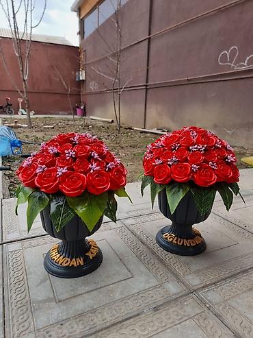 Süni güllər: Məzar yanı Daş güllər (dibçəkdə) Çatdırılma mövcuddur  — 14