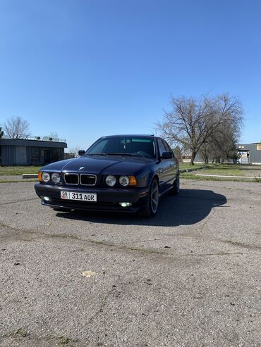 машына bmw: BMW 5 series: 1990 г., 2.5 л, Механика, Бензин, Хэтчбэк