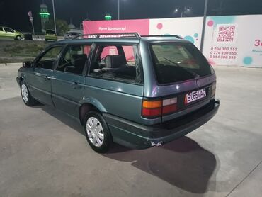 Volkswagen: Volkswagen Passat: 1989 г., 1.8 л, Механика, Бензин, Универсал