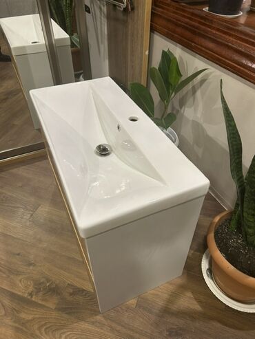 Dolablar: Açılan, 2 qapılı Düz dolab — 5