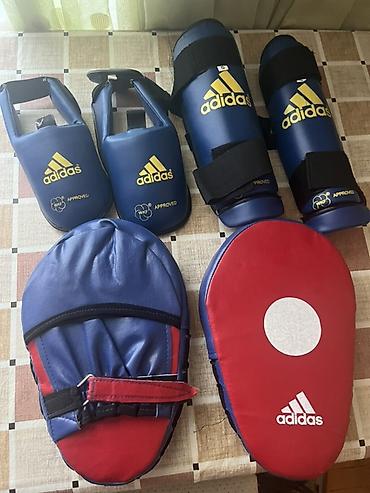 Digər idman və istirahət malları: Adidas karate qoruyucu dəst və məşq yastıqları - Brend: Adidas - — 1