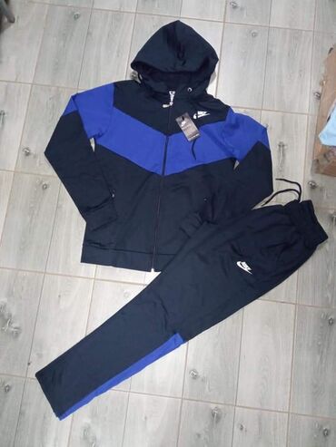 Trenerke: Muske komplet trenerke samo 4400 din
Velicine M, L, XL, XXL — 9