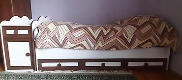 detskiy kravatlar: Uşaq/yeniyetmə otağı üçün komplekt mebel dəsti Tərkib: - — 3