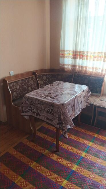 Гаражи: Астара, 7 комнат, Вторичка, 200 м²