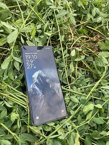 мобильный монитор: Xiaomi 12 5G — стильный флагман с мощной камерой и дисплеем AMOLED из — 1