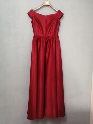 бордовое вязаное платье: Вечернее платье, Пышное, Длинная модель, Атлас, Без рукавов, M (EU 38)