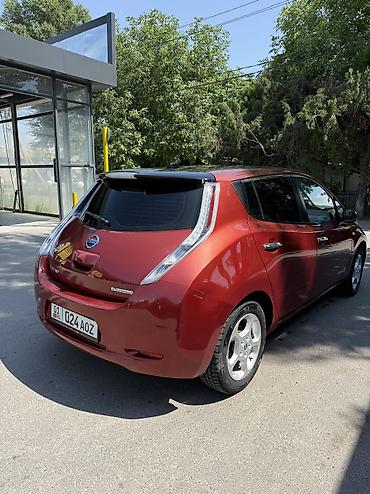 range rover 2022: Nissan Leaf: 2013 г., Робот, Электромобиль, Хэтчбэк — 3