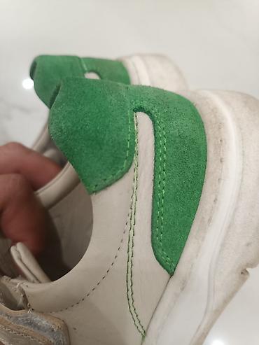 Детская обувь: АРТАПЕДИЧЕСКИ КРОССОВКИ ИЗ НАТУРАЛЬНОЙ КОЖИ. РПЗМЕР 33 . ВТОРЕ — 2