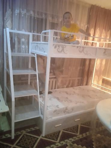 Двухъярусные кровати: Мебел на заказ. Двухъярусная кровать Размер :Высота 1800. Длина 2000 — 6