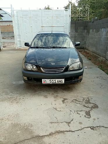 Toyota Avensis: 1998 г., 1.8 л, Механика, Бензин, Седан