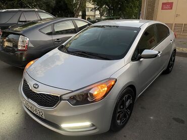 kia cerato kredit: Kia Cerato: 1.8 l | 2015 il Sedan