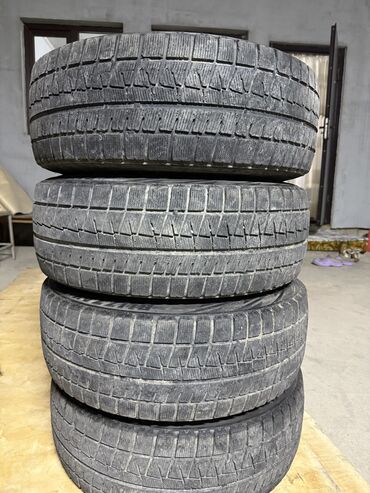 шины на форанер: Шины 225 / 45 / R 18, Зима, Б/у, Комплект, Легковые, Япония, Bridgestone