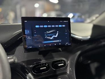 BYD: BYD E2: 2024 г., Автомат, Электромобиль, Хэтчбэк — 13