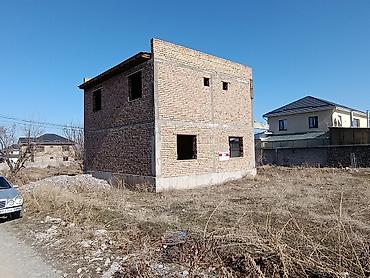 Продажа коттеджей и домов: Продаётся недостроенный двухэтажный кирпичный дом с участком — 1
