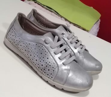Sneakers & Athletic shoes: 39, color - Grey