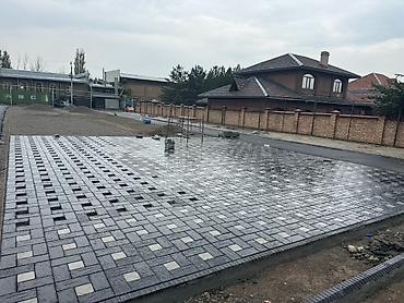 декоротивный камень: Сапаттуу брусчаткалар ✅ Бордюрлар ✅ Лотоктор✅ Байланыш номерибиз 📍 — 8