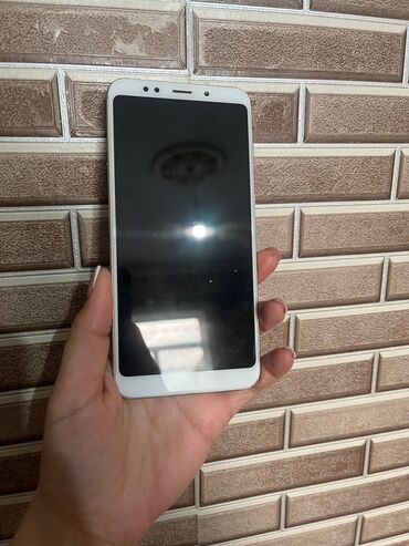 azersel nomreler: Xiaomi Redmi 5 Plus, rəng - Qızılı