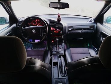 BMW: BMW 3 series: 2 l | 1997 il Sedan — 6