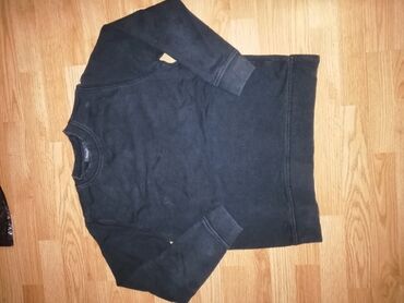 Džemperi: Sve po 200 din — 4