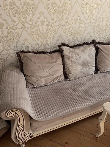 taxda divan: Klassik tərzli yumşaq mebel dəsti - Künc divan: Bej/qəhvəyi tonlarda — 2