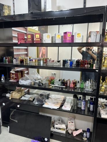 ysl libre qoxusu: Şüşə qablarda ətir/ottar (yağ əsaslı) kolleksiyası - Qızılı başlıqlı