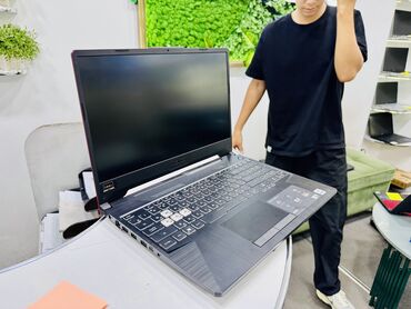 купить компьютер стол: Ноутбук, Asus, 16 ГБ ОЗУ, Intel Core i5, 15.6 ", Б/у, Игровой, память SSD