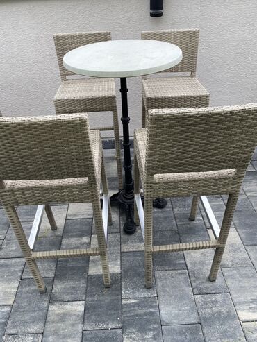 trpezarijski sto i stolice polovno: Do 4 mesta, Upotrebljenо