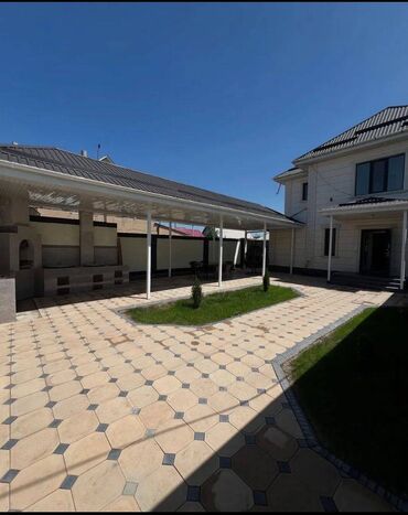 продаю дом на иссык куле село тамчы: Дом, 200 м², 7 комнат, Агентство недвижимости, Евроремонт