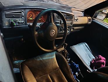 авуди 80: Volkswagen Golf: 1993 г., 1.8 л, Механика, Бензин, Хэтчбэк — 5
