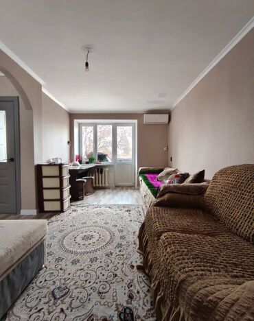 срочно продается квартира: 1 комната, 30 м², Индивидуалка, 3 этаж, Косметический ремонт